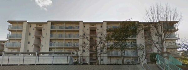 Aマンション2号棟 画像2