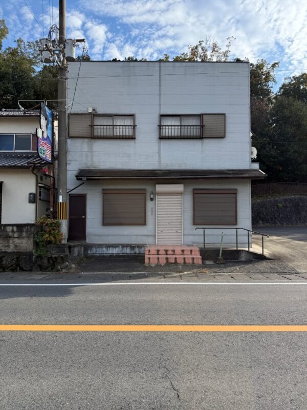 橿原市北越智町・川西町中古店舗付住宅 画像2