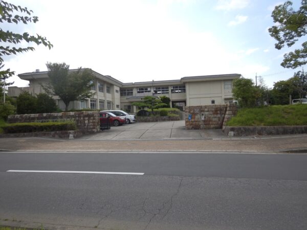 明日香小学校徒歩18分